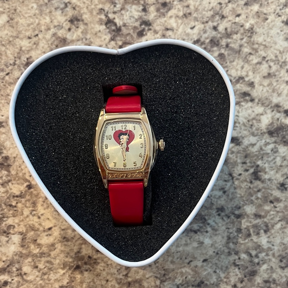 Betty Boop Watch with Heart Design in tin.